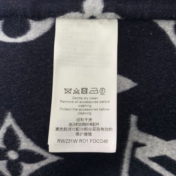 Louis Vuitton Womens Wool & Silk Monogram Belted Coat Size 34 - Picture 7 of 7